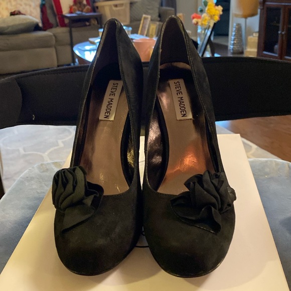 NIB Steve Madden Black Suede High Heels, Size 8, 4” heels - Picture 2 of 8